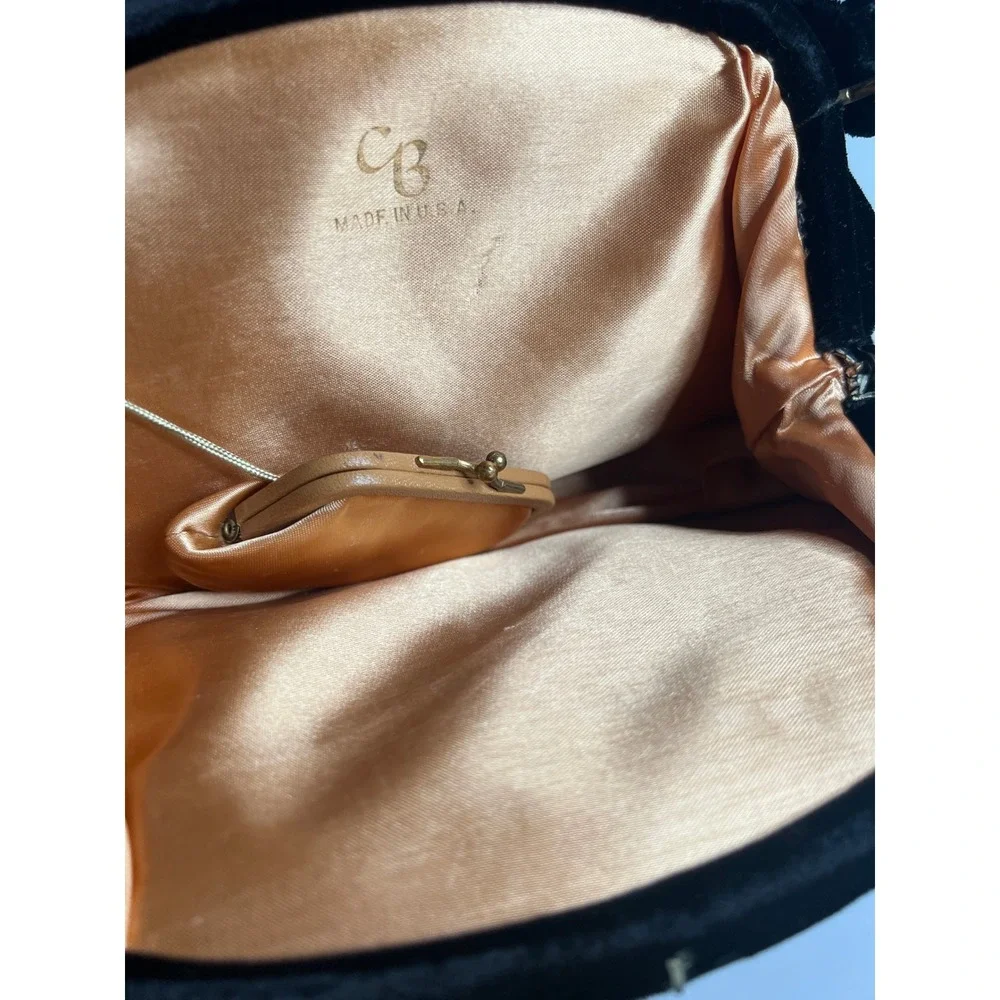 Vintage CB‎ Made in USA Black Velvet Evening Bag Lucite Clasp Peach Satin Lining
